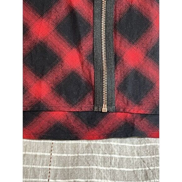Soft Surroundings LG Manchester Tunic Red Black Buffalo Plaid Full Zip Shacket. - Picture 4 of 8